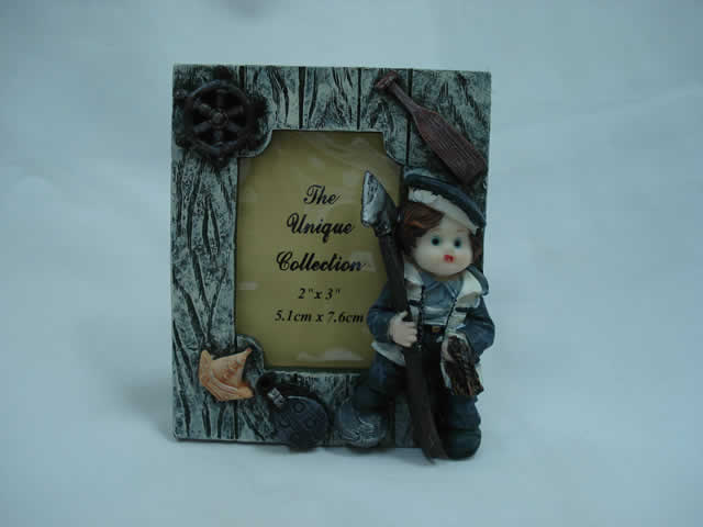 RESINA DECORACION COLECCION PORTA RETRATO CON MUÑECA Y MUÑECO