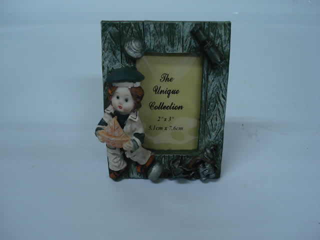 RESINA DECORACION COLECCION PORTA RETRATO CON MUÑECA Y MUÑECO