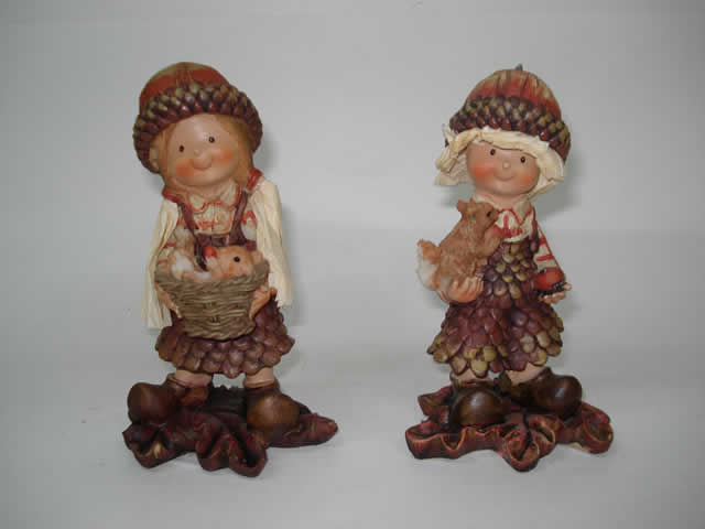 RESINA DECORACION COLECCION MUÑECA Y MUÑECO EN LA GRANJA