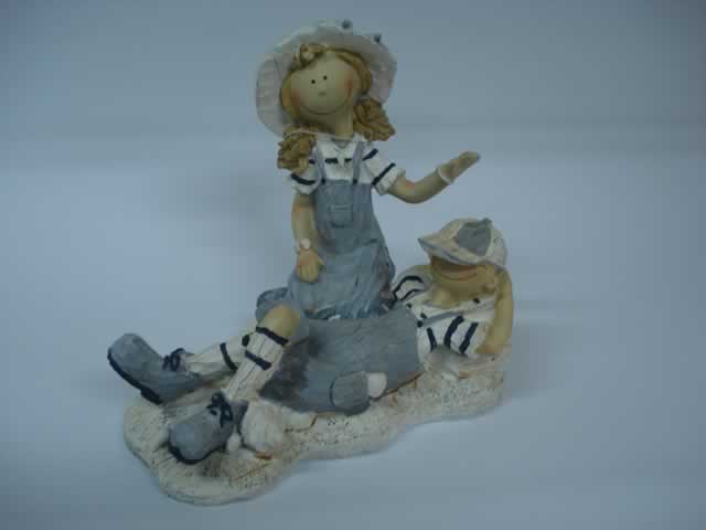 RESINA DECORACION COLECCION NIÑA Y NIÑO CON PERRITO