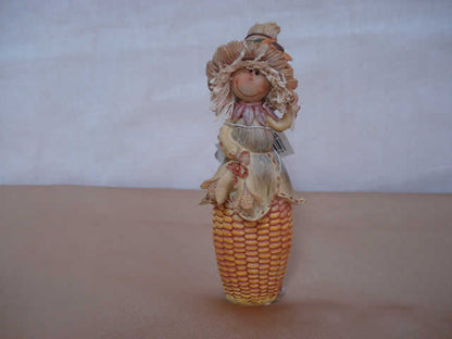 RESINA DECORACION COLECCION MUÑECA Y MUÑECO EN LA GRANJA