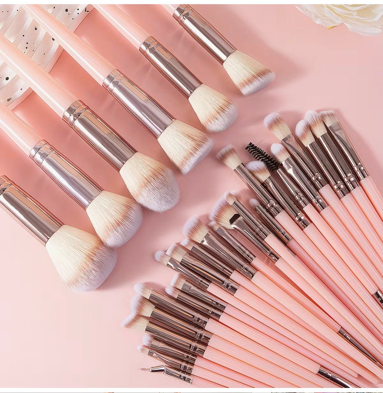 SET PROFESIONAL DE 30 PINCELES DE MAQUILLAJE ✨